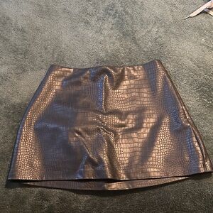 NWT Abercrombie & Fitch Black Faux Croc Mini Skirt